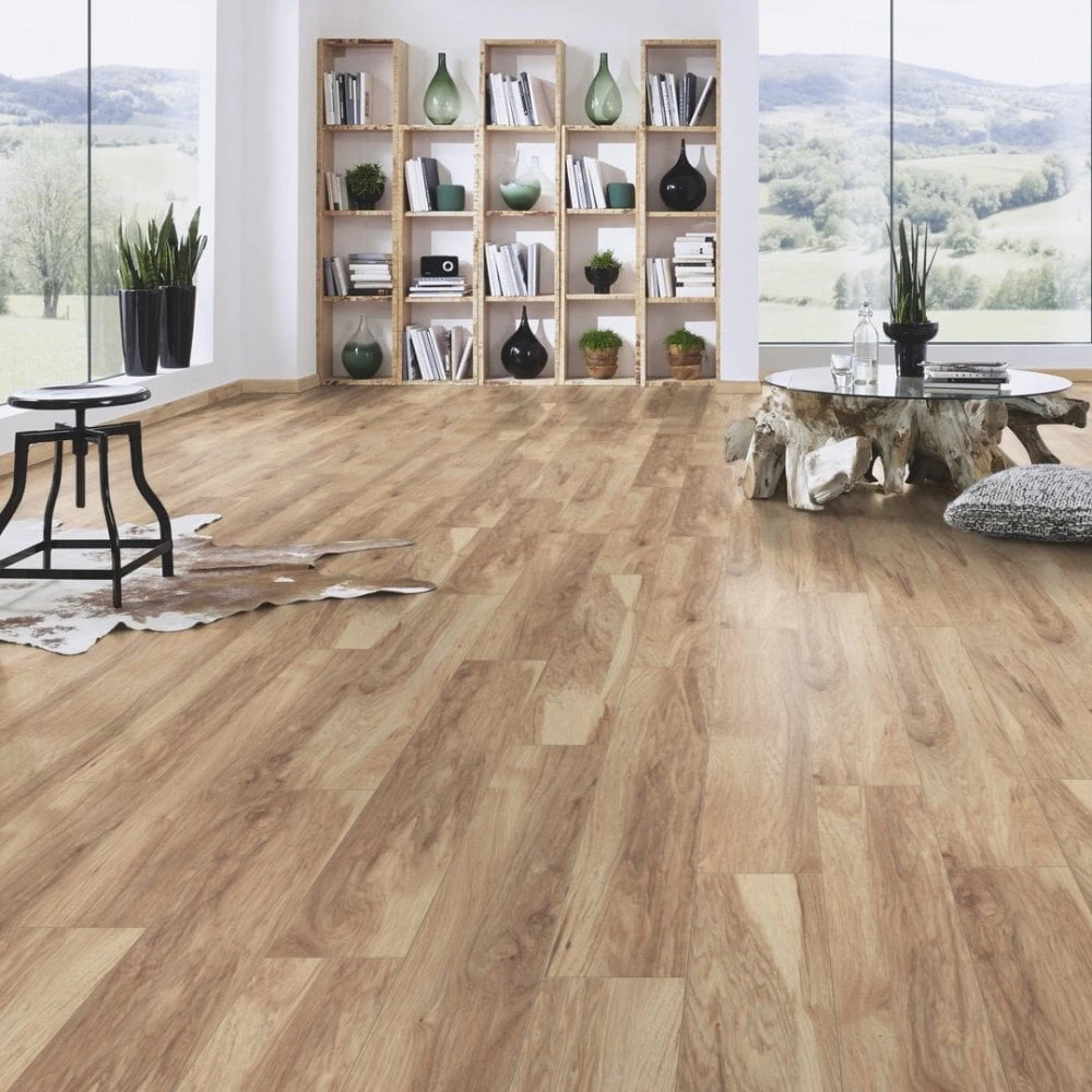 Krono Original Natural Hickory - Vintage Classic 10mm Laminate Flooring (249794) - Image 6