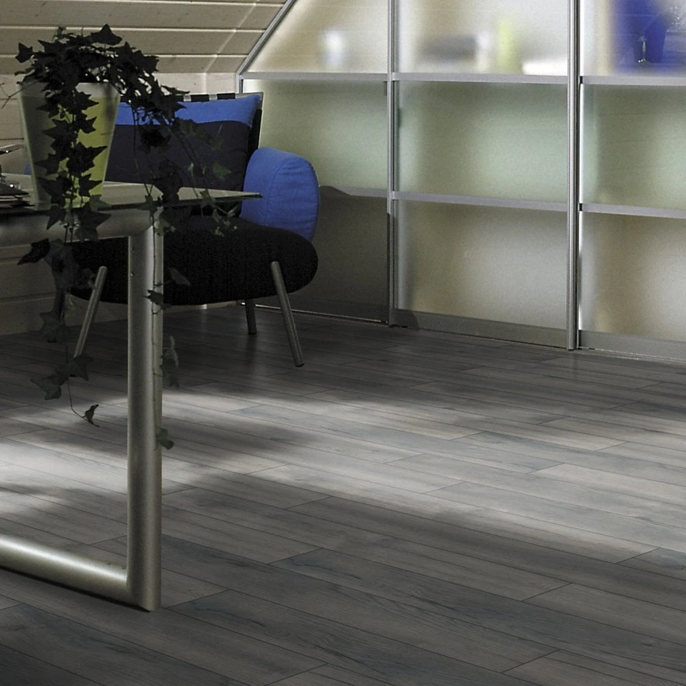 Kronotex Pettersson Grey Oak - Exquisite 8mm Laminate Flooring (160202) - Image 4